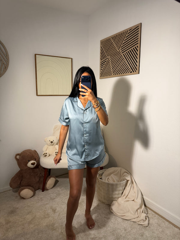 Ensemble short [ bleu ciel ]