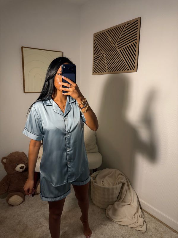 Ensemble short [ bleu ciel ]
